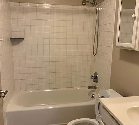 5th image of 8434 Silver Lake Rd #7