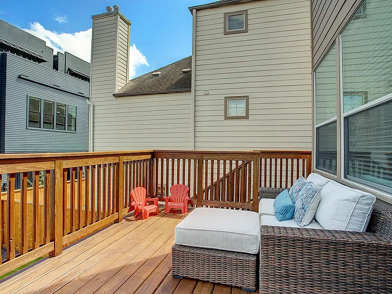 618 Asbury St — Photo 29