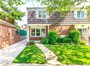 21711 47th Rd, Bayside, NY 11361