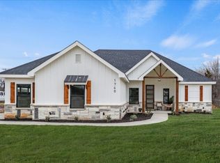 1740 Willow Wood Dr, Azle, TX 76020