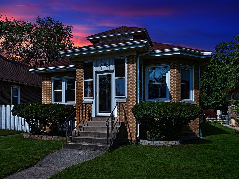 1st image of 12216 Artesian Ave