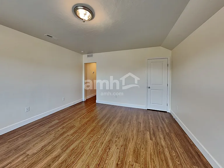 1519 S Horton St — Photo 10