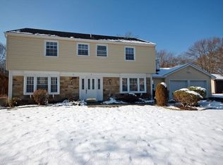 9 Cymbeline Dr, Old Bridge, NJ 08857