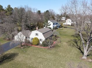 8 State Park Dr, Titusville, NJ 08560