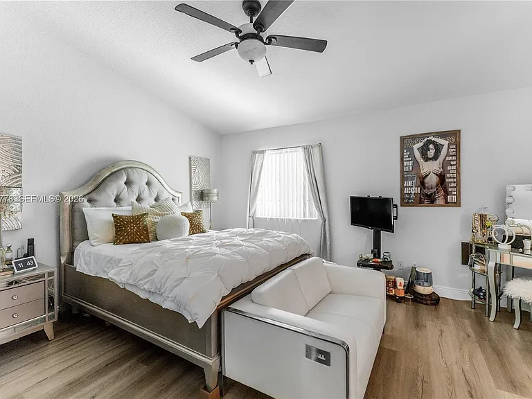 2420 SW 87th Way — Photo 25