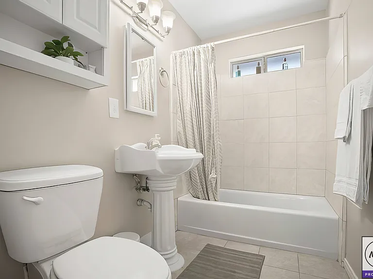 2214 S Granada Dr #C — Photo 3