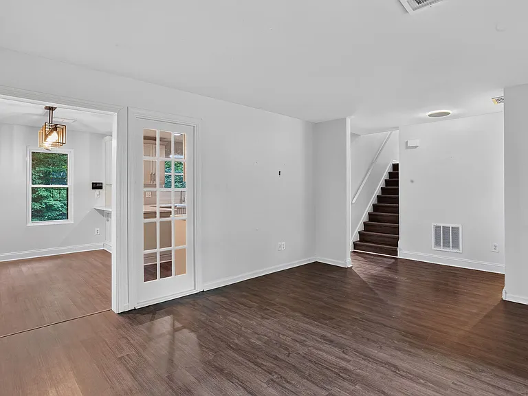 2891 Tipany Ct — Photo 4