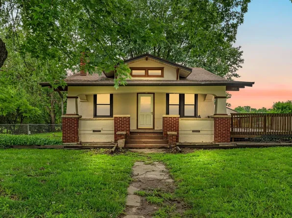 1830 NW Tyler St, Topeka, KS 66608
