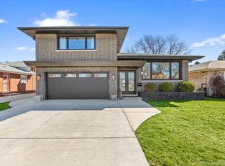 8935 S Sacramento Ave, Evergreen Park, IL