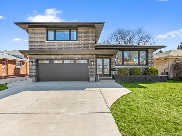 8935 S Sacramento Ave, Evergreen Park, IL 60805