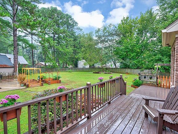 2nd image of 1008 Brassfield Ct