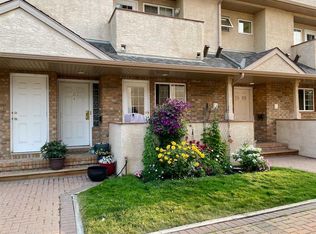 438 S 31st Ave NW #104, Calgary, AB T2M 2P4