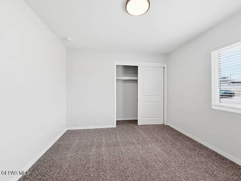 565 Gallagher St — Photo 32