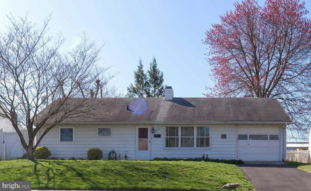 408 Austin Dr photo 1
