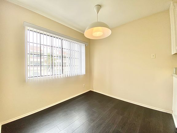 3rd image of 3502 Jasmine Ave APT 202