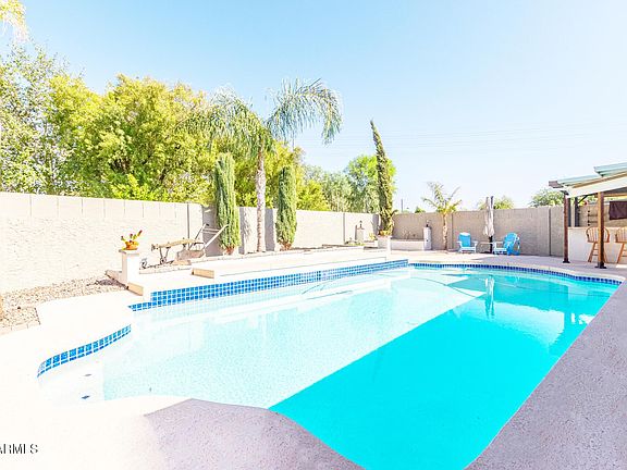 3rd image of 5444 E CRESCENT Avenue
