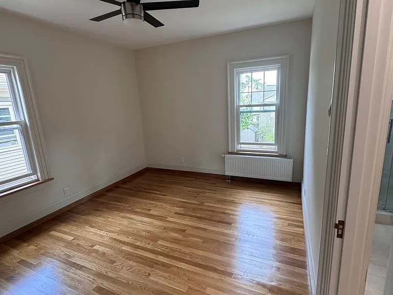 Amherst Woods Apartments — Photo 37