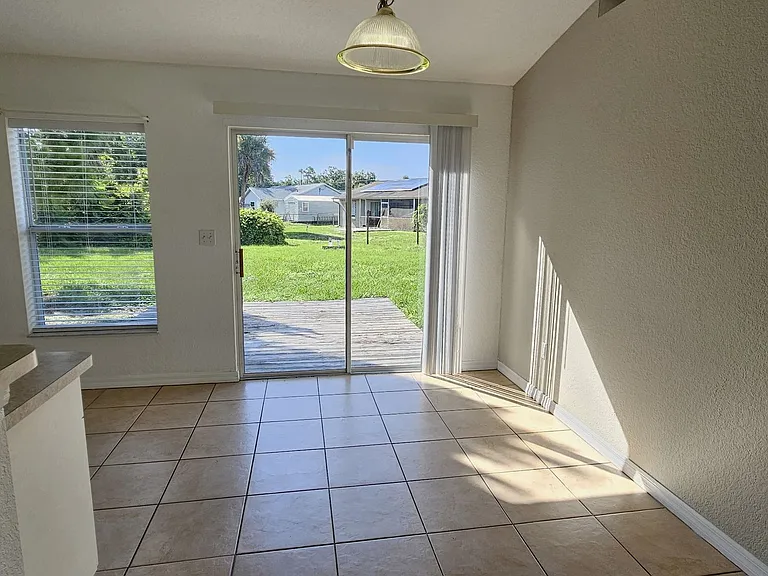 2856 Billberry St — Photo 10