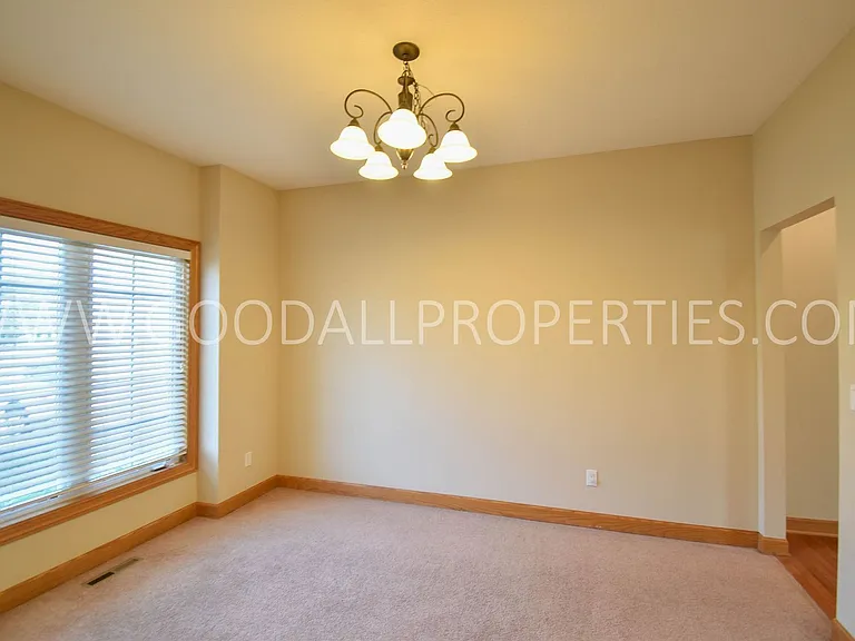 6304 NW 94th St — Photo 5