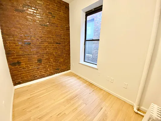 Rented by J PRESTON AND ASSOCIATES INC | media 13