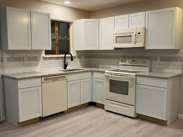 157 Shelter Rock Rd Unit 75, Danbury, CT 06810