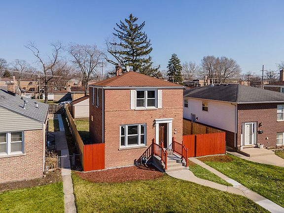 2nd image of 933 Marshall Ave
