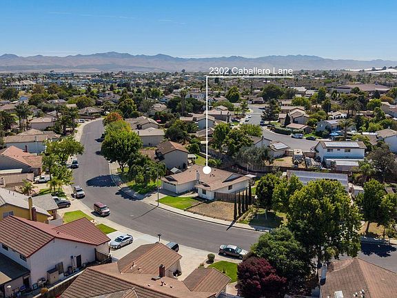 3rd image of 2302 Caballero Ln