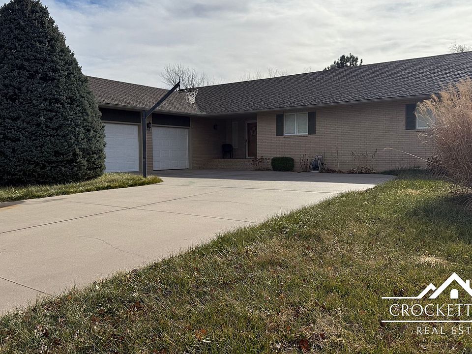 1st image of 1718 E Crestway Dr