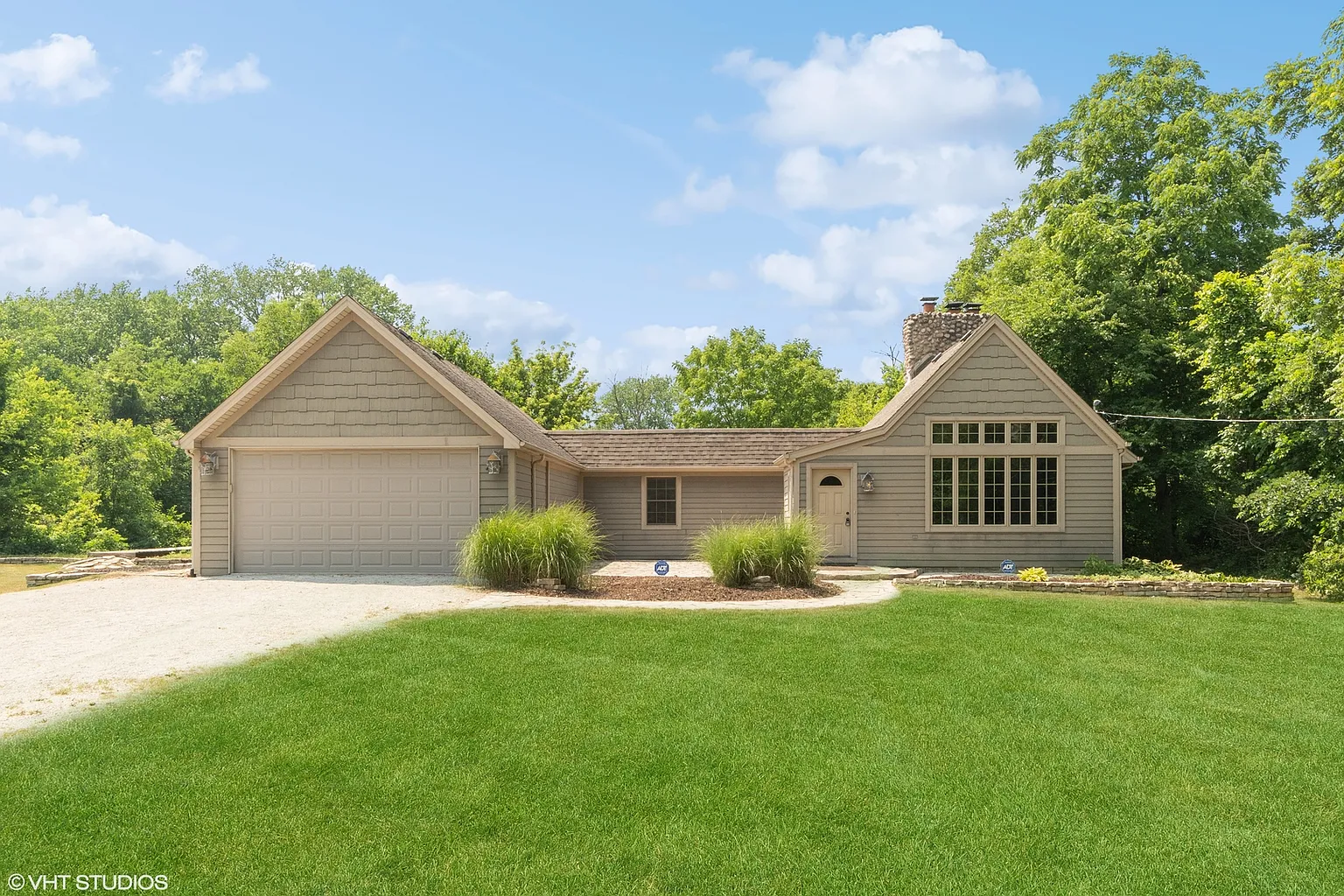 21424 S River Rd photo 1