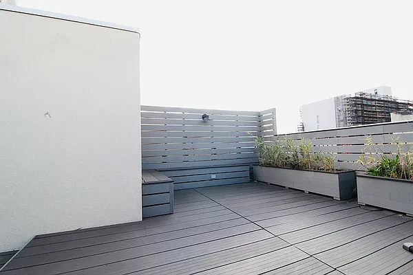 Rented by New York Realty Minimax Inc | media 18