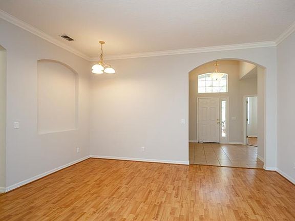 4th image of 9919 Autumn Creek Ln
