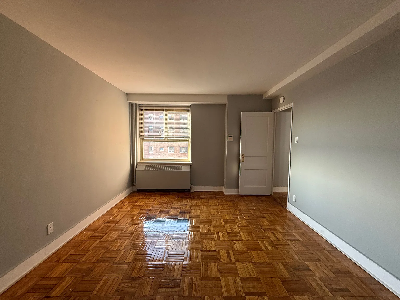 1 bed, $2,350 — Photo 4