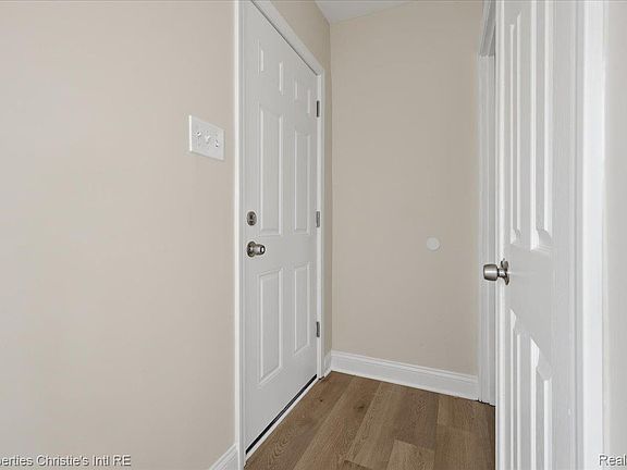 3rd image of 16596 Santa Rosa Dr