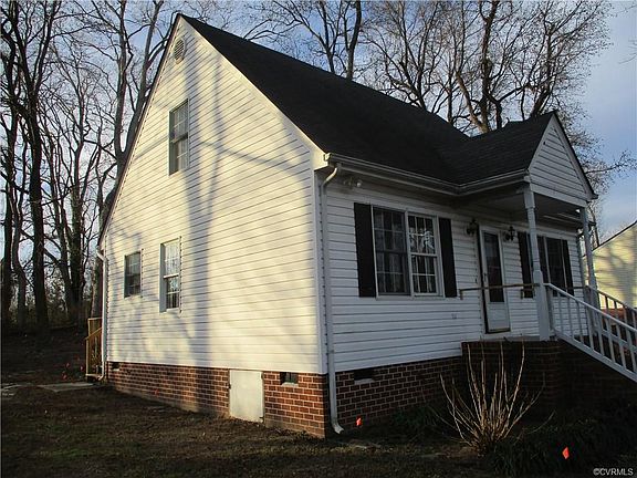2nd image of 302 Pleasant Dr