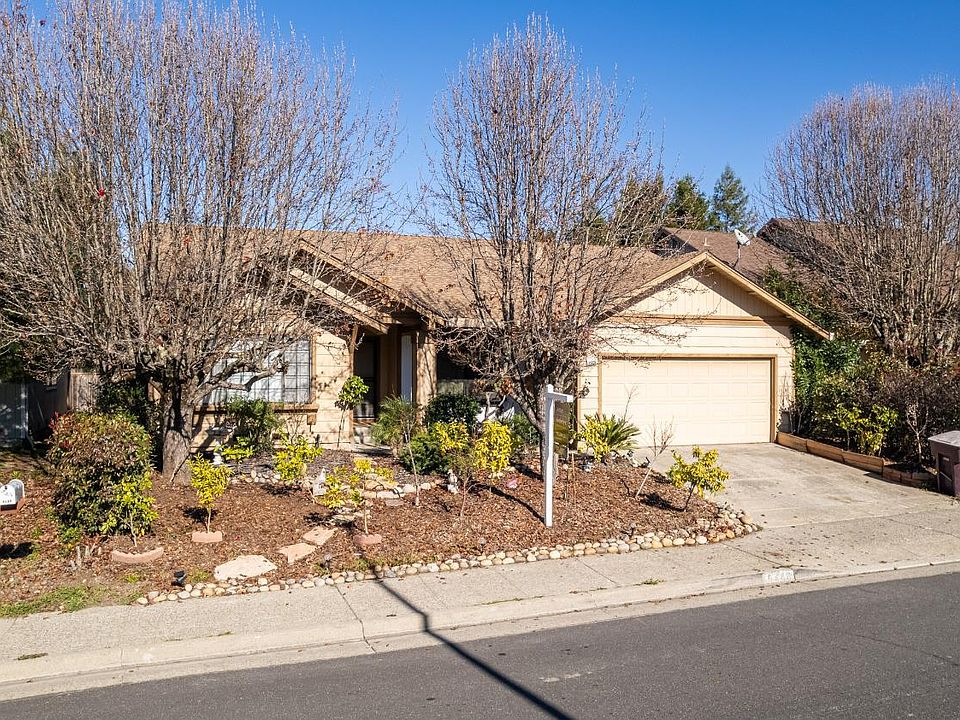 2nd image of 5440 Corbett Circle