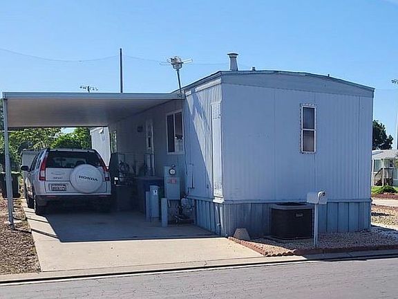 3rd image of 2240 Golden Oak Ln Space 131