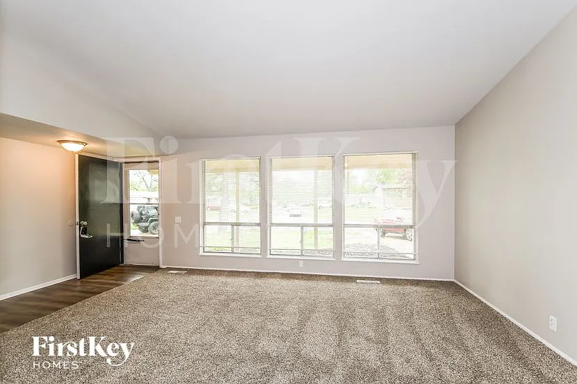 3 bed, 2.0 bath, 1151 sqft, $1,595 — Photo 4