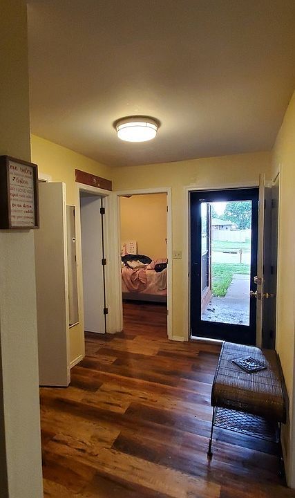 1st image of 1435 S 124th East Ave
