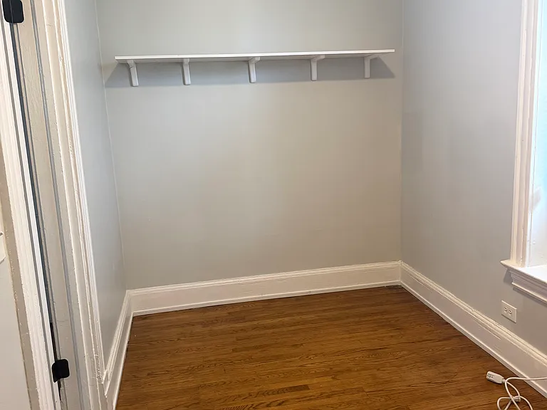 843 N Francisco Ave #1R — Photo 10