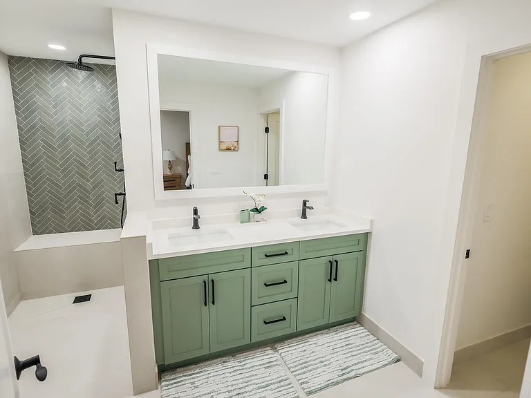 3127 Sherwood Blvd — Photo 20