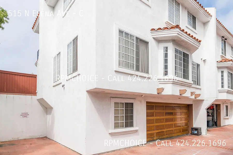 Large 3bd/3ba 2300 sqft home with nice view — Photo 2