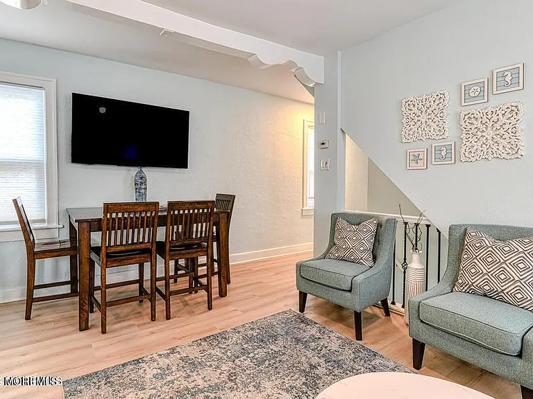 328 Newark Ave #2 — Photo 6