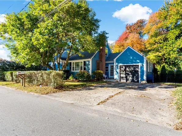 172 Franklin St, Warren, RI 02885
