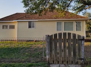 34 E Center St, Teasdale, UT 84773