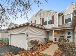 1452 Foxcroft Dr, Aurora, IL 60506