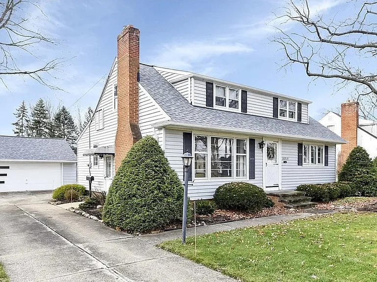 Pleasant Hill Dr — Photo 2
