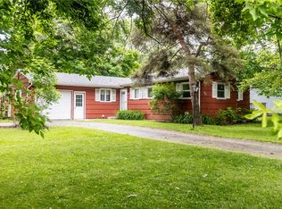 1100 Hatch Rd, Webster, NY 14580