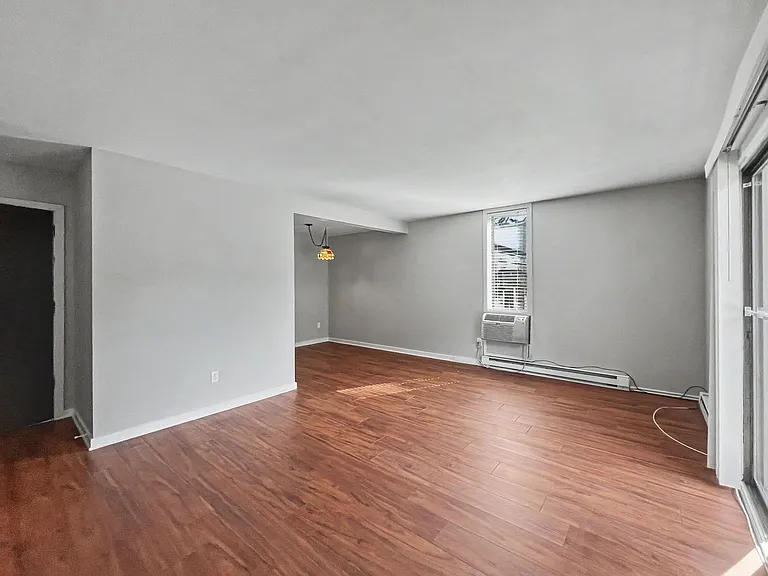 406-408 W Lafayette St — Photo 8
