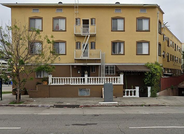 1st image of 2002 W Sunset Blvd #1B-1Ba-700Sqft