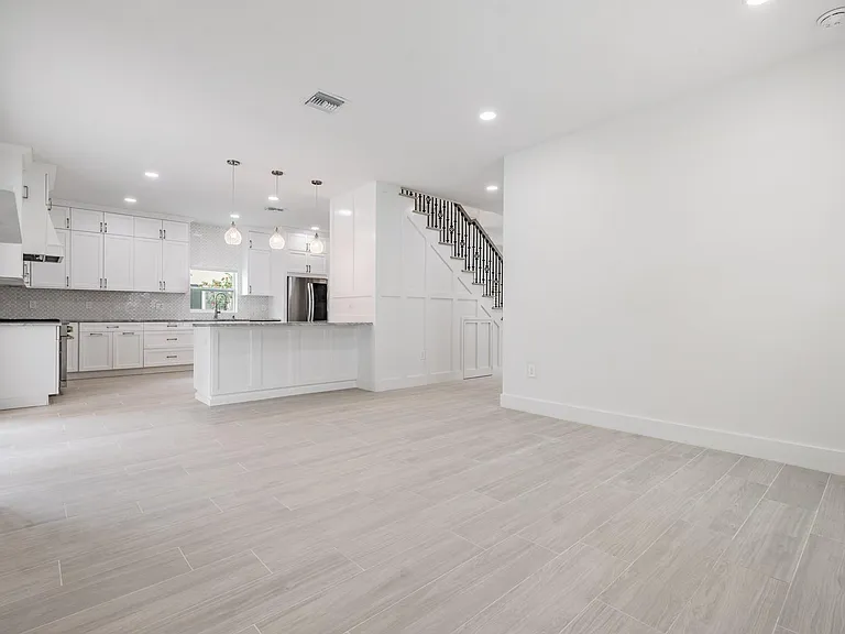 3924 W Granada St — Photo 18